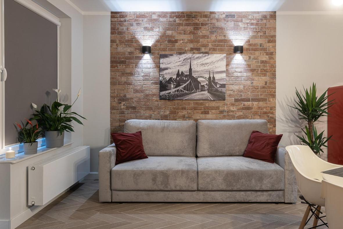 B&W Luxurious Apartment In The Center Of Breslavia Esterno foto